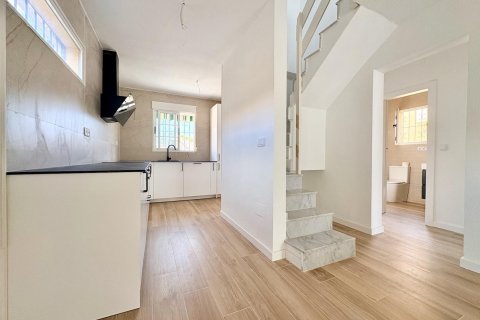 House for sale in Torrevieja, Alicante, Spain 4 bedrooms, 127 sq.m. No. 193006 - photo 7