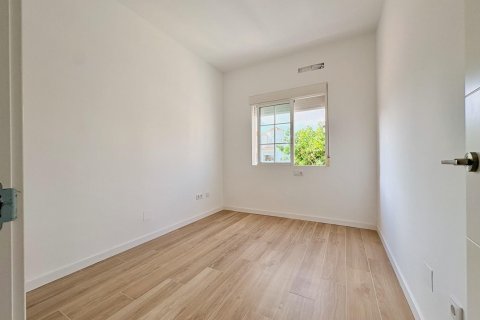 House for sale in Torrevieja, Alicante, Spain 4 bedrooms, 127 sq.m. No. 193006 - photo 11