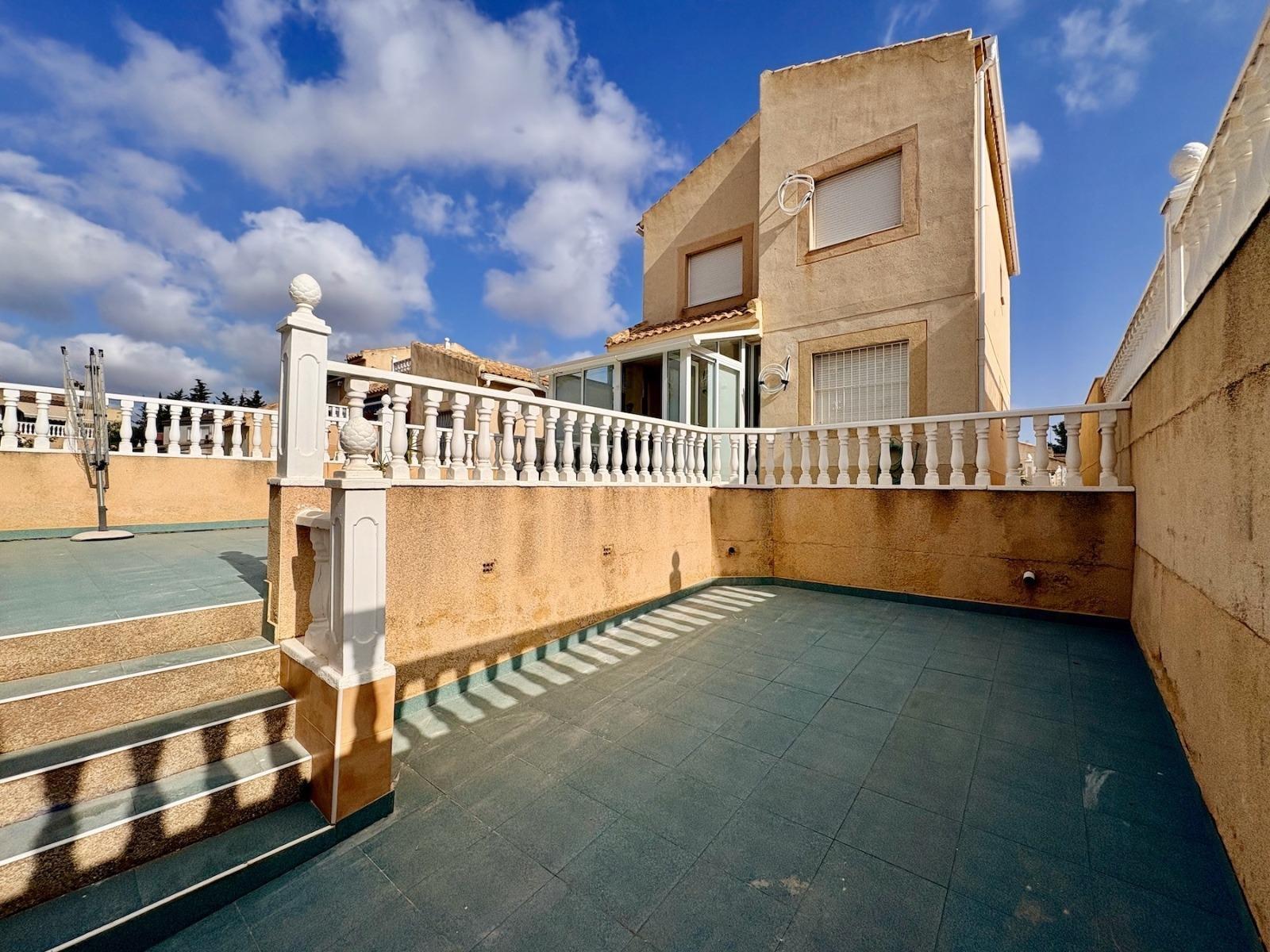 Сasa en Torrevieja, Alicante, España 4 dormitorios, 127 m2 No. 193006