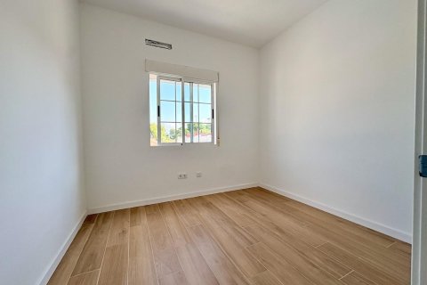House for sale in Torrevieja, Alicante, Spain 4 bedrooms, 127 sq.m. No. 193006 - photo 13