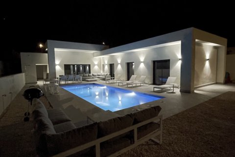 Villa pārdošanā La Romana, Alicante, Spānijā 3 istabas, 153 m2 Nr. 193602 - attēls 4