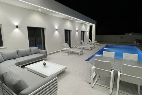 Villa pārdošanā La Romana, Alicante, Spānijā 3 istabas, 153 m2 Nr. 193602 - attēls 9