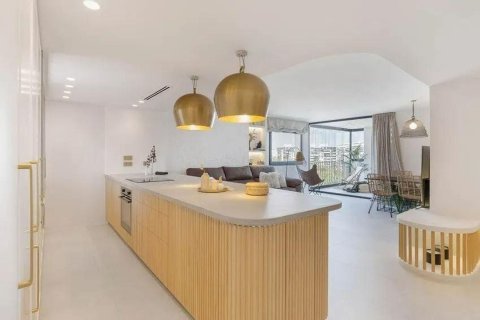 Apartment for sale in Alicante, Spain 3 bedrooms, 110 sq.m. No. 193607 - photo 4