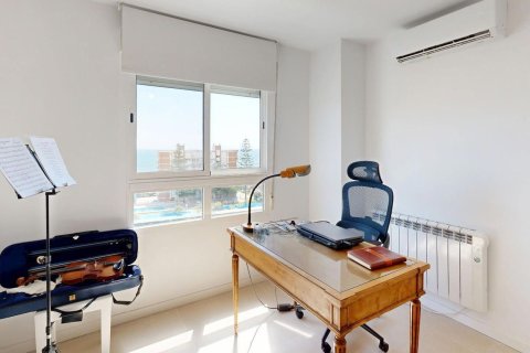 Apartment for sale in Alicante, Spain 4 bedrooms, 140 sq.m. No. 193608 - photo 18