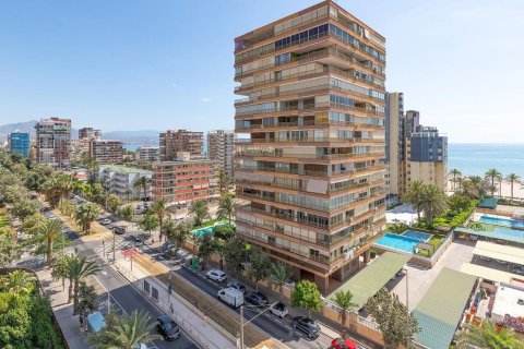 Apartment for sale in Alicante, Spain 4 bedrooms, 140 sq.m. No. 193608 - photo 4