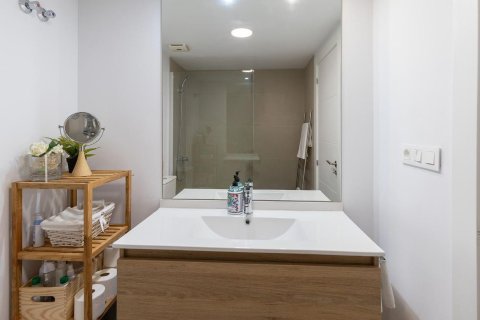 Apartment for sale in Alicante, Spain 4 bedrooms, 140 sq.m. No. 193608 - photo 14