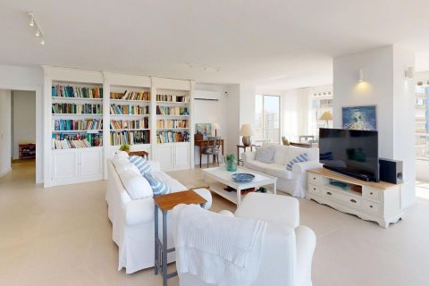 Apartment for sale in Alicante, Spain 4 bedrooms, 140 sq.m. No. 193608 - photo 5