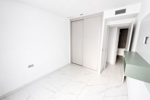 Apartment for sale in Alicante, Spain 4 bedrooms, 165 sq.m. No. 193606 - photo 17