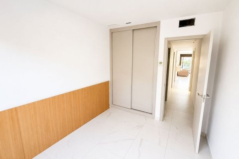 Apartment for sale in Alicante, Spain 4 bedrooms, 165 sq.m. No. 193606 - photo 16