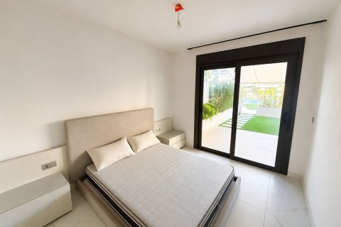Apartment for sale in Alicante, Spain 4 bedrooms, 165 sq.m. No. 193606 - photo 8