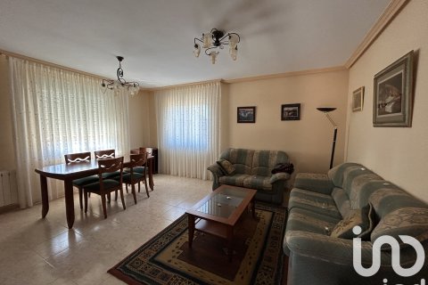 House in Soto de la Vega, Leon, Spain 6 bedrooms, 204 sq.m. No. 185641