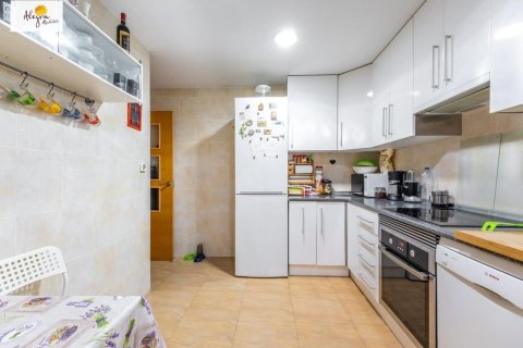 Huoneisto myytävänä Alicante, Espanja, 3 makuuhuonetta, 88 m2 No. 165799 - kuva 19