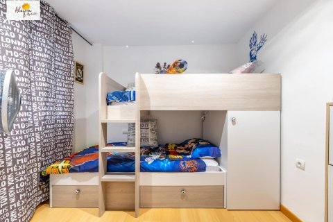 Huoneisto myytävänä Alicante, Espanja, 3 makuuhuonetta, 88 m2 No. 165799 - kuva 10