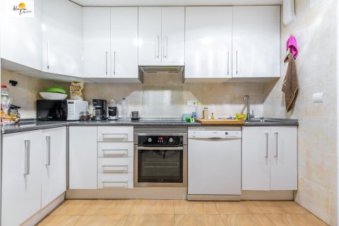 Huoneisto myytävänä Alicante, Espanja, 3 makuuhuonetta, 88 m2 No. 165799 - kuva 20