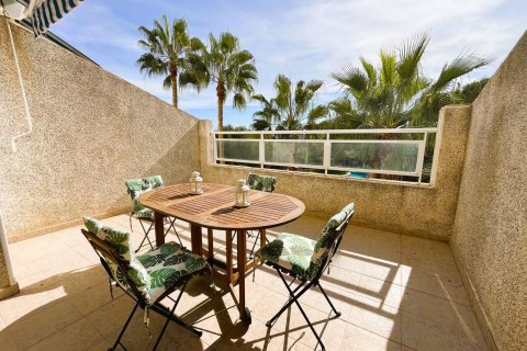 Lägenhet till salu i Dehesa De Campoamor, Alicante, Spanien 2 sovrum, 75 kvm. Nr. 181151 - foto 3
