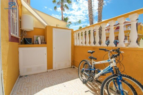 Paritalo myytävänä La Regia, Alicante, Espanja, 2 makuuhuonetta, 74 m2 No. 181149 - kuva 18