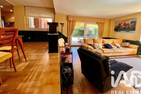Appartamento in vendita a Sant Andreu de Llavaneres, Barcelona, Spagna 4 camere da letto, 243 mq. N° 172107 - foto 4
