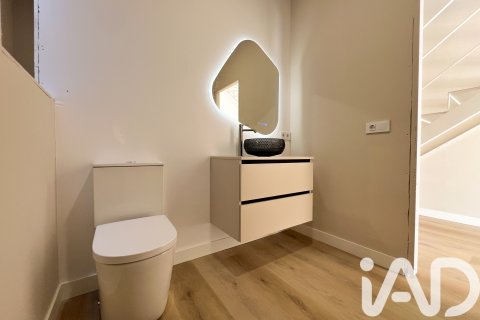 Dúplex en venta en Sabadell, Barcelona, España 3 dormitorios, 123 m2 No. 172112 - foto 11
