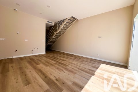 Dúplex en venta en Sabadell, Barcelona, España 3 dormitorios, 123 m2 No. 172112 - foto 5