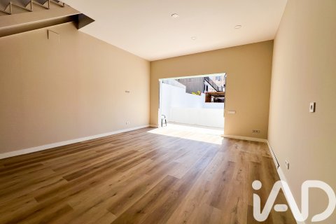Dúplex en venta en Sabadell, Barcelona, España 3 dormitorios, 123 m2 No. 172112 - foto 3