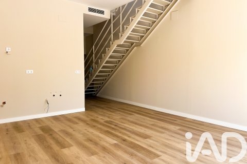 Dúplex en venta en Sabadell, Barcelona, España 3 dormitorios, 123 m2 No. 172112 - foto 7