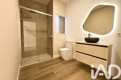 Dúplex en venta en Sabadell, Barcelona, España 3 dormitorios, 123 m2 No. 172112 - foto 12