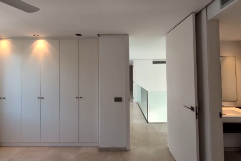 Villa à vendre à Godella, Valencia, Espagne, 5 chambres,  No. 148803 - photo 29