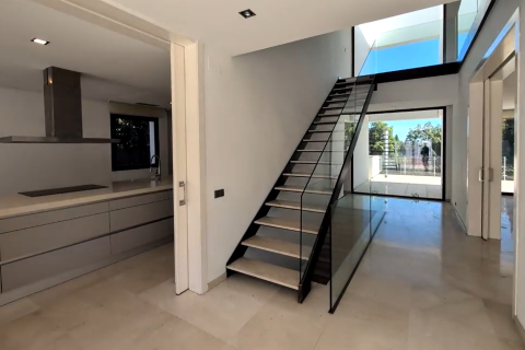 Villa à vendre à Godella, Valencia, Espagne, 5 chambres,  No. 148803 - photo 4