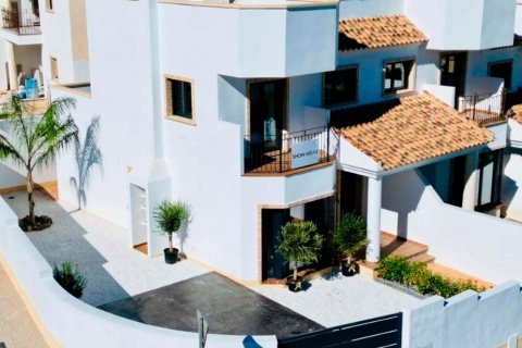 Villa à vendre à Alicante, Espagne, 3 chambres, 100 m2 No. 143999 - photo 1