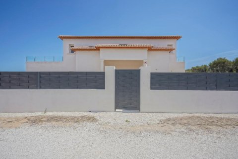 Villa till salu Javea, Alicante, Spanien 4 sovrum, 223 kvm. Nr. 99834 - foto 3