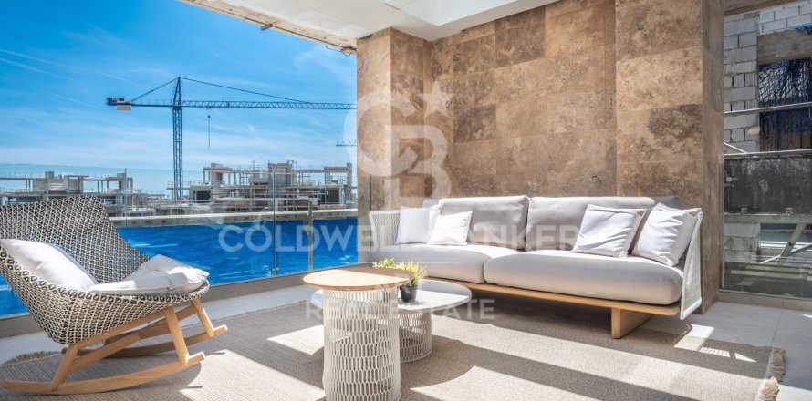 Appartamento a Estepona, Malaga, Spagna 3 camere da letto, 253 mq. N° 158134