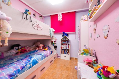 Apartament w Torrevieja, Alicante, Hiszpania 2 sypialnie, 65 mkw. nr 161067 – zdjęcie 24