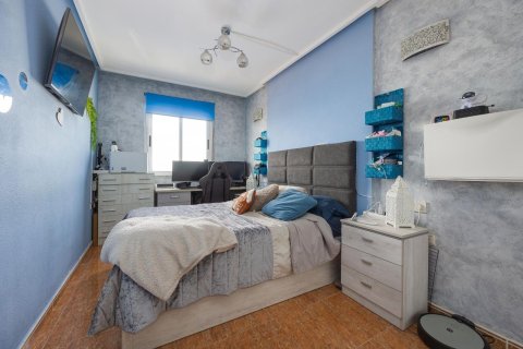 Apartament w Torrevieja, Alicante, Hiszpania 2 sypialnie, 65 mkw. nr 161067 – zdjęcie 21