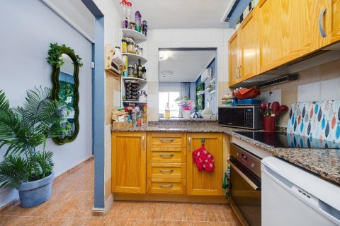 Apartament w Torrevieja, Alicante, Hiszpania 2 sypialnie, 65 mkw. nr 161067 – zdjęcie 11