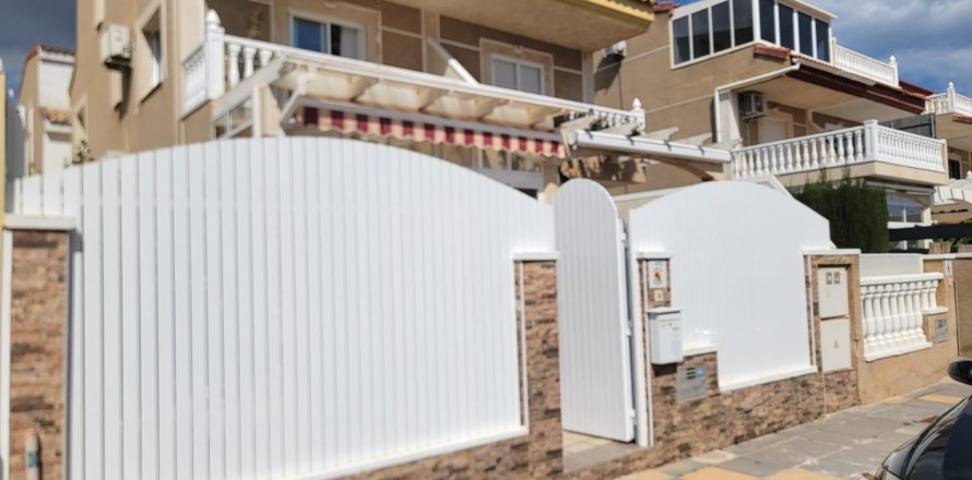 Townhouse in Torre de la Horadada, Alicante, Spanien 4 Schlafzimmer, 90 m2 Nr. 161068