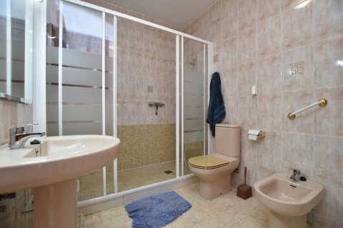 Kamienica w Alicante, Hiszpania 3 sypialnie, 90 mkw. nr 161064 – zdjęcie 15