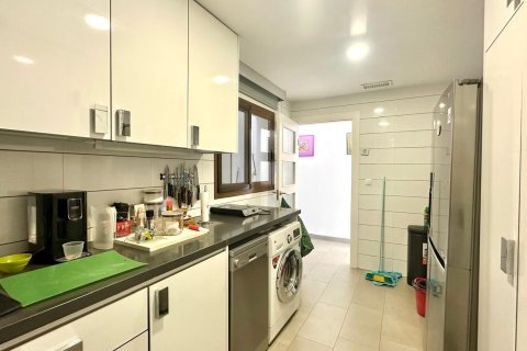 Huoneisto myytävänä Torrevieja, Alicante, Espanja, 3 makuuhuonetta, 93 m2 No. 146429 - kuva 25