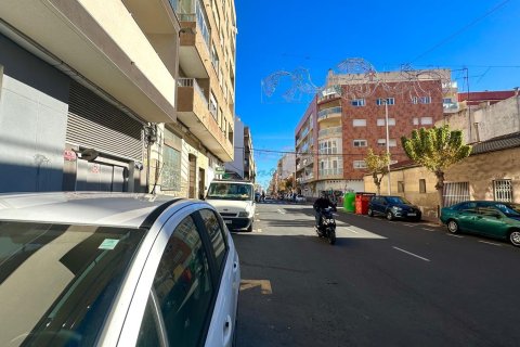 Huoneisto myytävänä Torrevieja, Alicante, Espanja, 3 makuuhuonetta, 93 m2 No. 146429 - kuva 3
