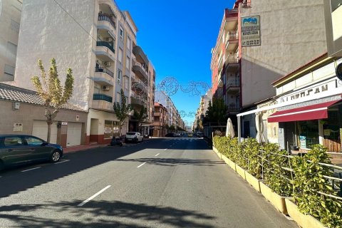 Huoneisto myytävänä Torrevieja, Alicante, Espanja, 3 makuuhuonetta, 93 m2 No. 146429 - kuva 4