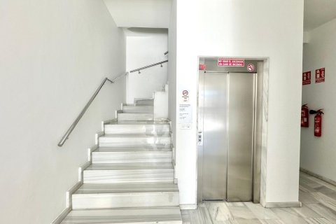 Huoneisto myytävänä Torrevieja, Alicante, Espanja, 3 makuuhuonetta, 93 m2 No. 146429 - kuva 5