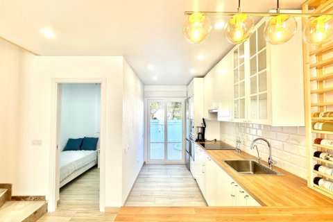 Kamienica w Torrevieja, Alicante, Hiszpania 3 sypialnie, 65 mkw. nr 146430 – zdjęcie 10