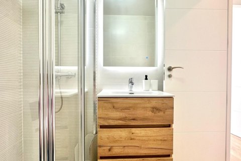 Kamienica w Torrevieja, Alicante, Hiszpania 3 sypialnie, 65 mkw. nr 146430 – zdjęcie 23