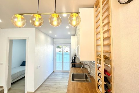 Kamienica w Torrevieja, Alicante, Hiszpania 3 sypialnie, 65 mkw. nr 146430 – zdjęcie 11