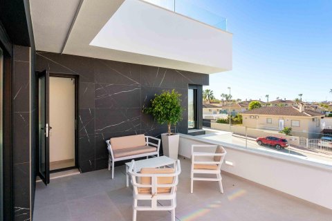 Villa till salu Rojales, Alicante, Spanien 3 sovrum, 136 kvm. Nr. 75689 - foto 19