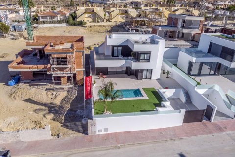 Villa till salu Rojales, Alicante, Spanien 3 sovrum, 136 kvm. Nr. 75689 - foto 3