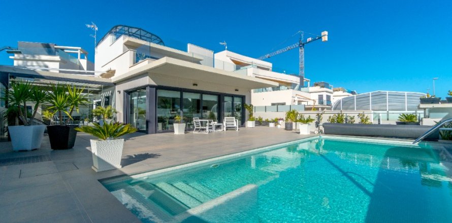 Villa Dehesa De Campoamor, Alicante, Spānijā 3 istabas, 200 m2 Nr. 144802