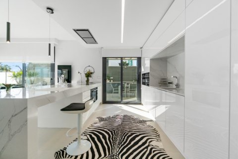 Villa pārdošanā Dehesa De Campoamor, Alicante, Spānijā 3 istabas, 200 m2 Nr. 144802 - attēls 6