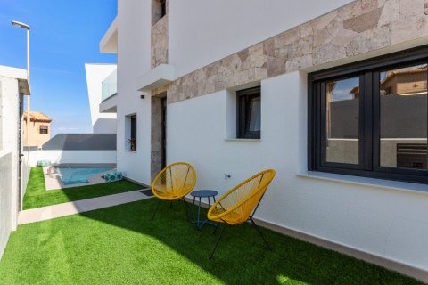 Продажа виллы в Ла Мата, Аликанте, Испания 3 спальни, 175м2 №144798 - фото 16