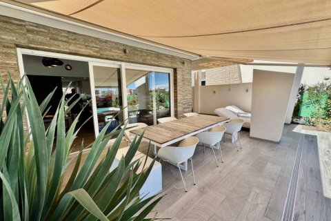 Villa for sale in Alicante, Spain 2 bedrooms, 132 sq.m. No. 149092 - photo 28