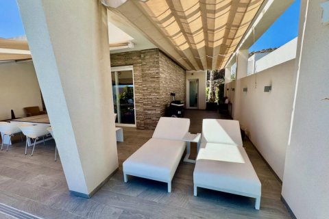 Villa for sale in Alicante, Spain 2 bedrooms, 132 sq.m. No. 149092 - photo 12